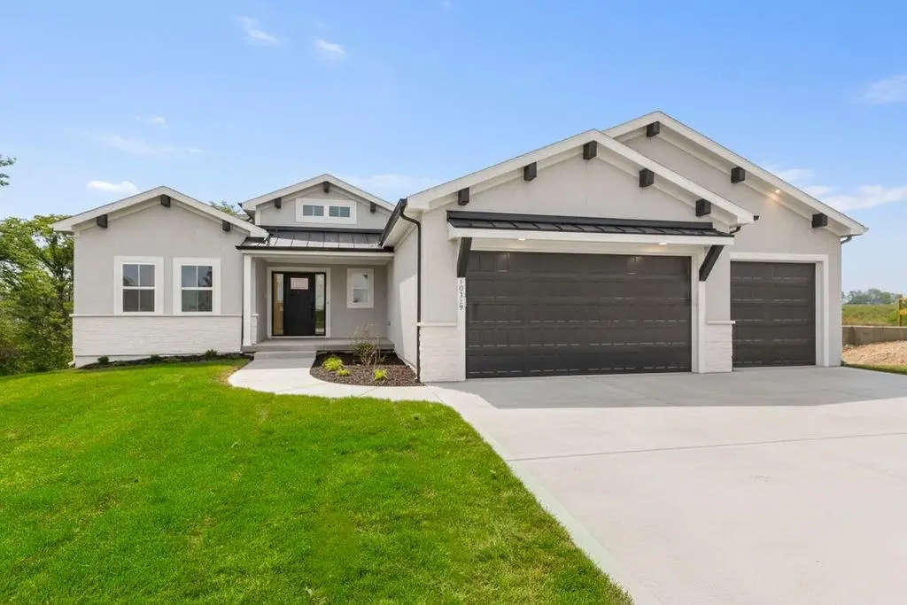 16980 S Bradley Drive, Olathe, KS 66062 - Image #1