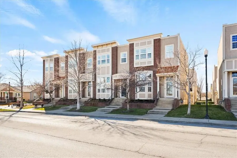 2904 Howell Street, North Kansas City, MO 64116 - #3