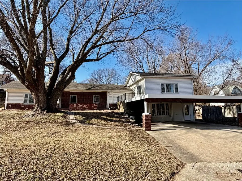 1802 Main Street, Saint Joseph, MO 64505 - Image #1