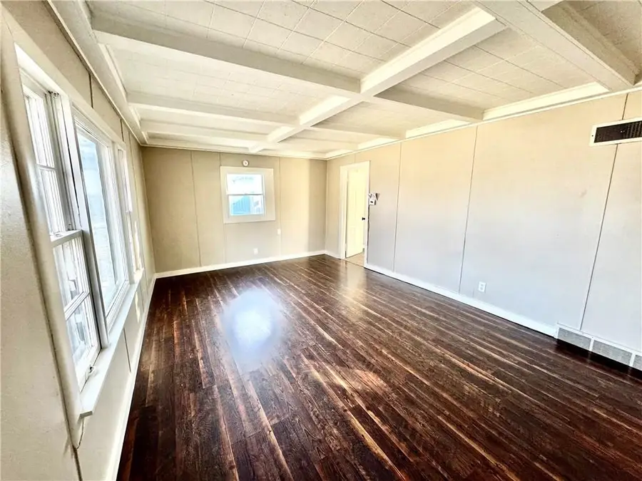 1802 Main Street, Saint Joseph, MO 64505 - Image #3