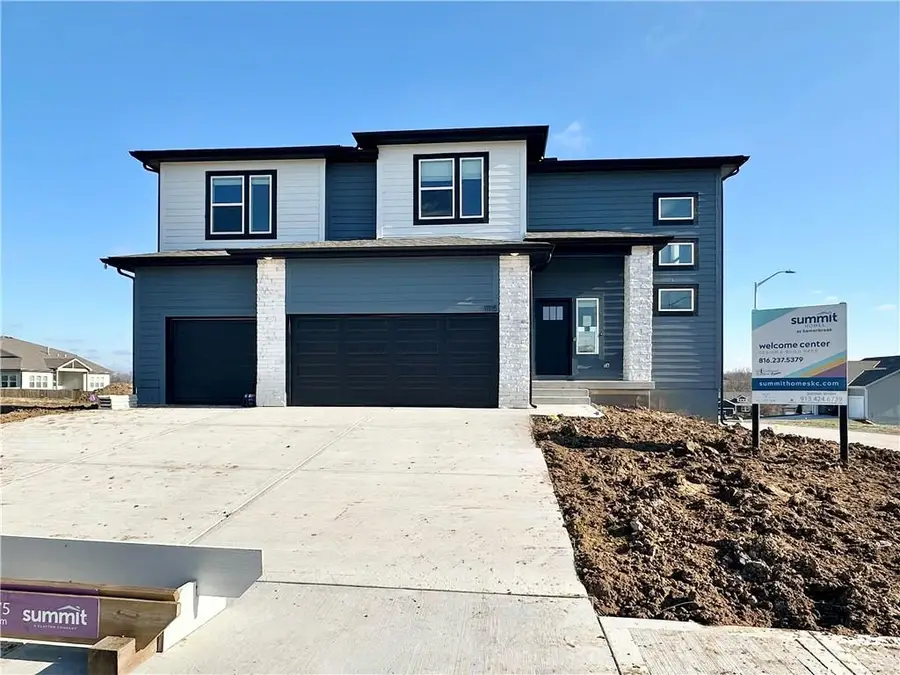 11115 N Glenwood Avenue, Kansas City, MO 64157 - #2