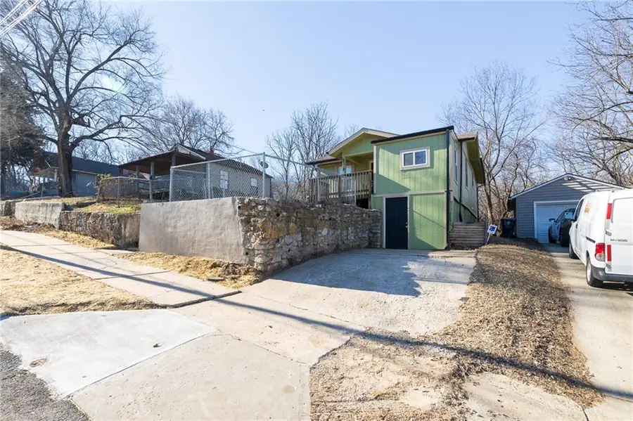 4218 Cypress Avenue, Kansas City, MO 64130 - Image #3