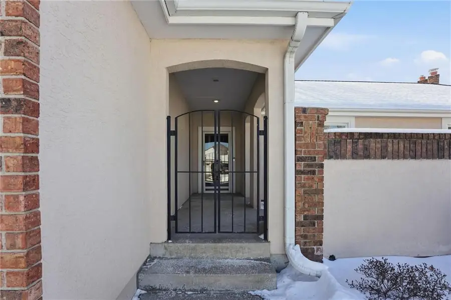 103 SW Hillcrest Lane, Lees Summit, MO 64063 - #3