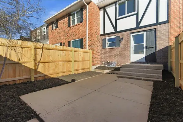 8341 Antioch Road, Overland Park, KS 66212