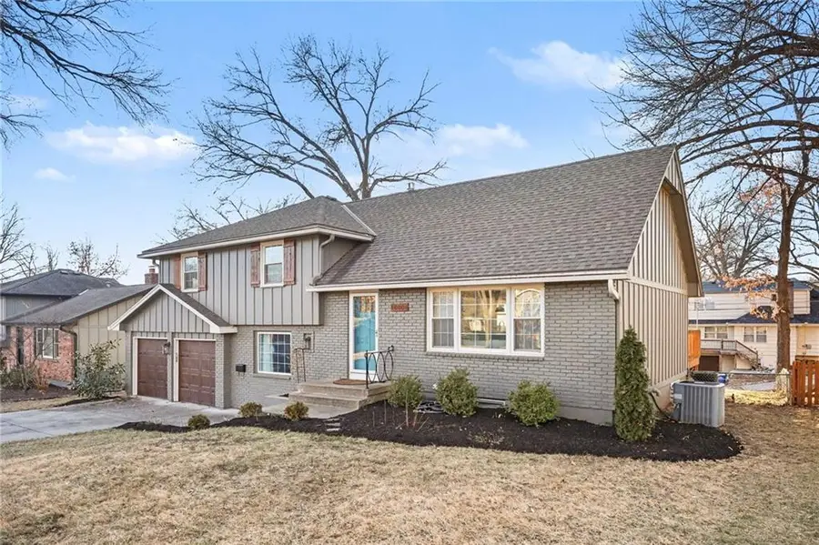 10006 Cedar Street, Overland Park, KS 66207 - Image #2