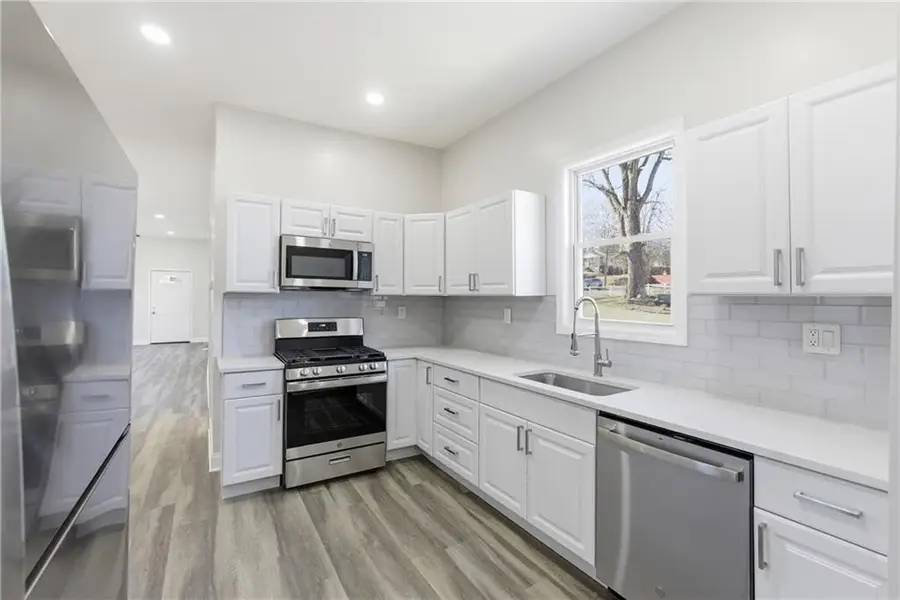 4032 Ruby Avenue, Kansas City, KS 66106 - #3