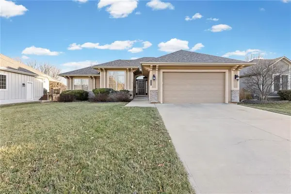 24021 Eagle Court, Paola, KS 66071