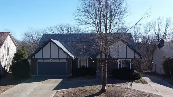 11947 Harrison Drive, Kansas City, MO 64146