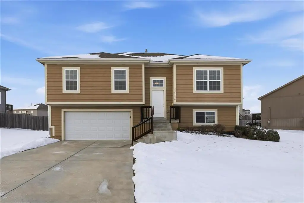 26130 W 141st Court, Olathe, KS 66061 - Image #1