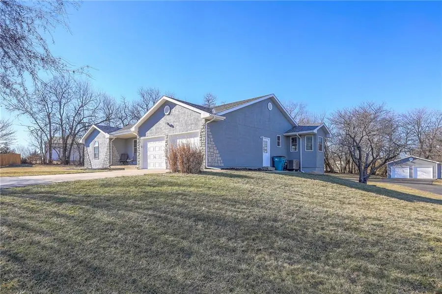 19885 W 222nd Place, Spring Hill, KS 66083 - #2