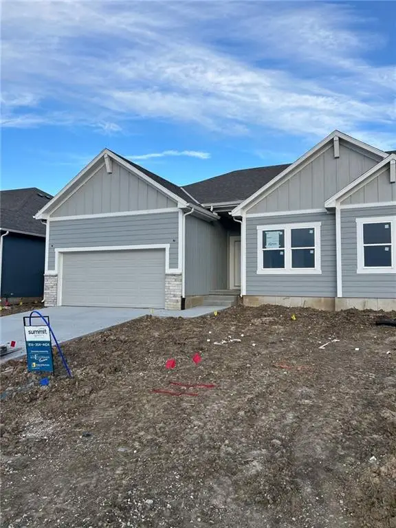 1210 SE Windbreak Drive, Lee's Summit, MO 64081