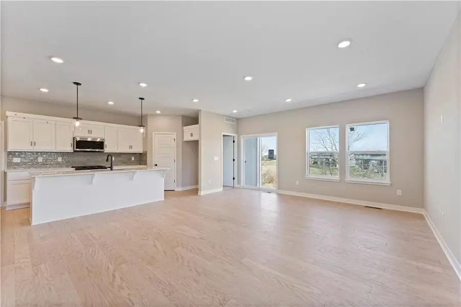 1212 SE Windbreak Drive, Lees Summit, MO 64081 - Image #3