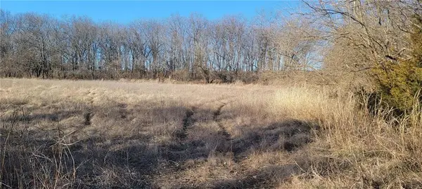 247th Victory Road, Paola, KS 66071