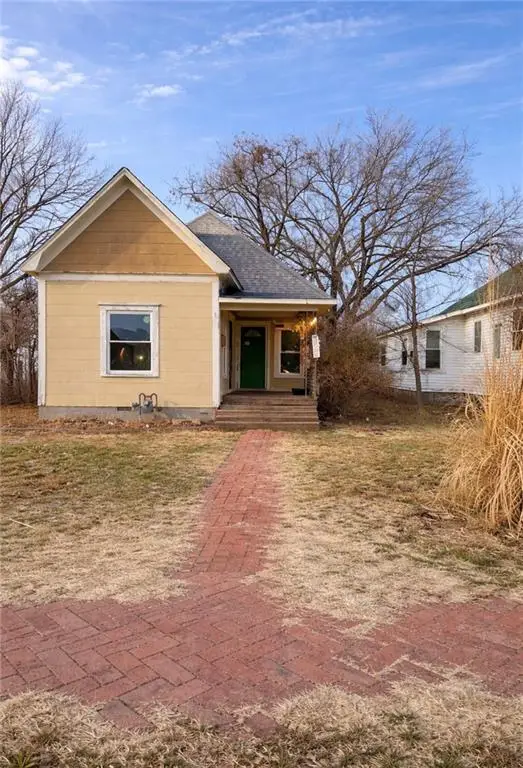 1006 W 6th Street, Coffeyville, KS 67337