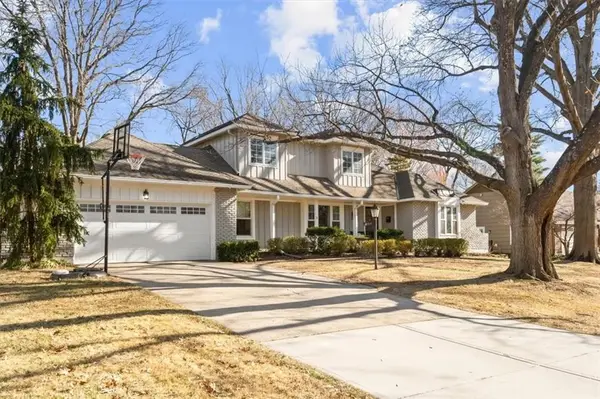 9105 El Monte Street, Prairie Village, KS 66207