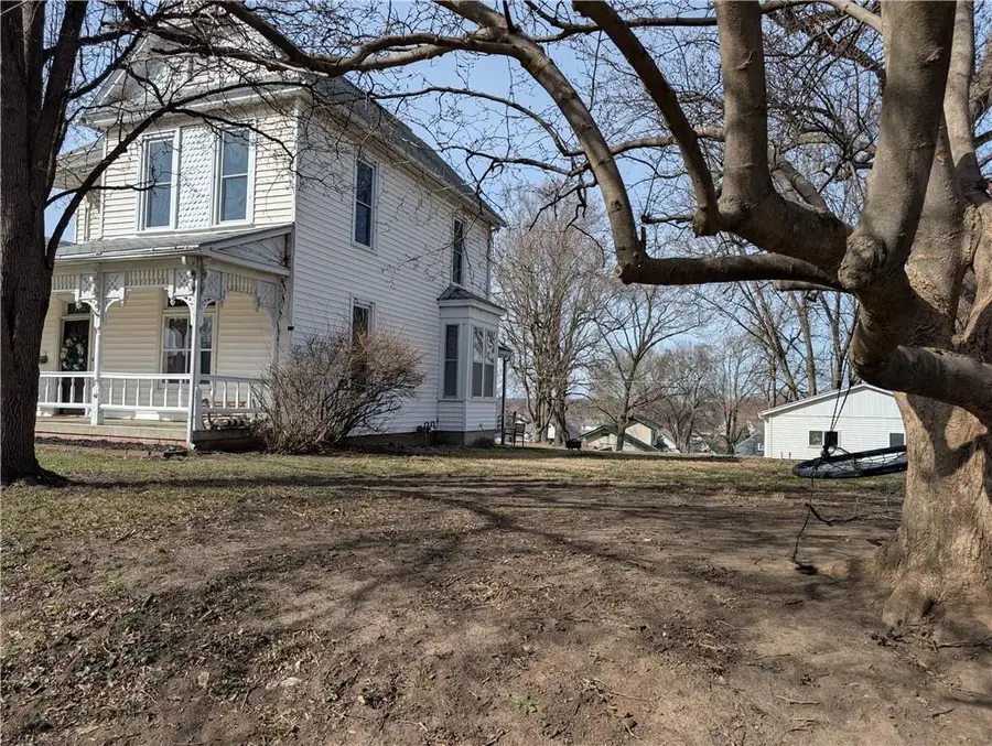 2711 Jackson Street, Saint Joseph, MO 64507 - #3