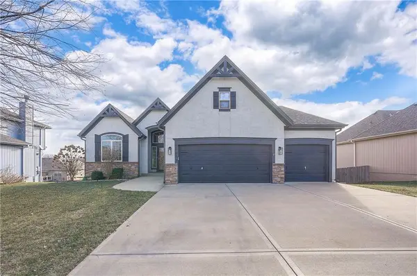 21033 Cooper Street, Spring Hill, KS 66083