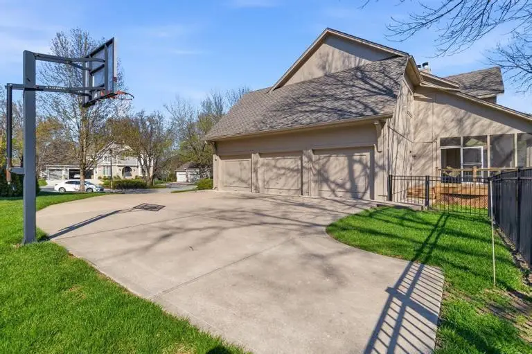 9305 W 139th Street, Overland Park, KS 66221 - #3
