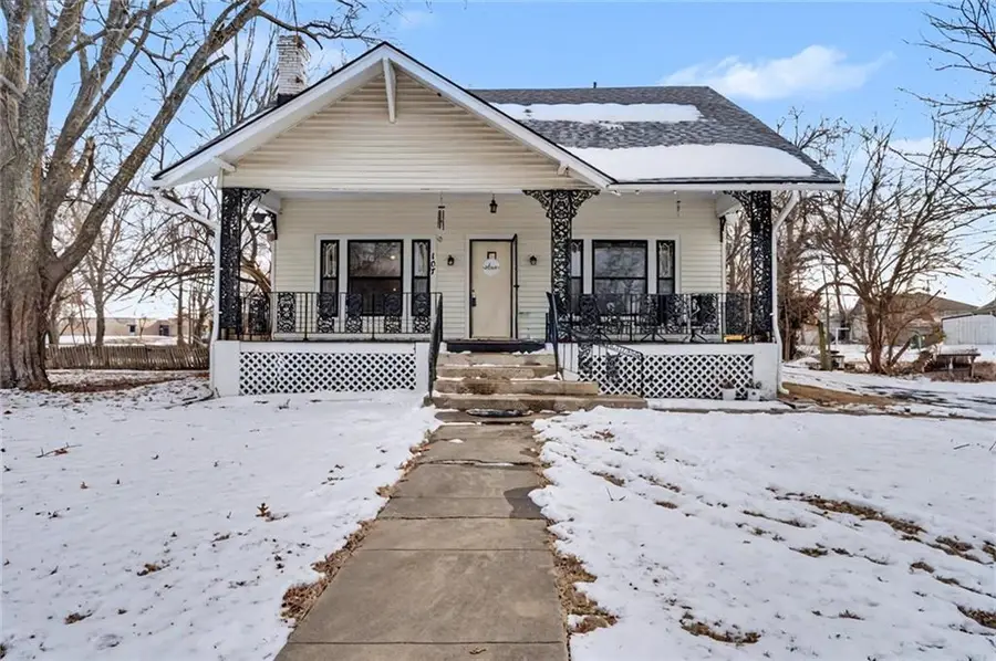 107 E Hale Street, Spring Hill, KS 66083 - Image #2