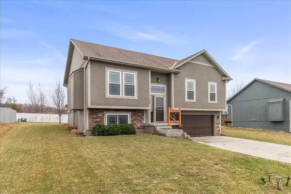 1103 SW 10th Terrace, Oak Grove, MO 64075