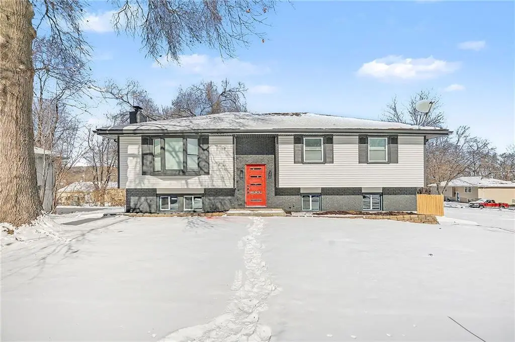 2100 Randolph Street, Leavenworth, KS 66048 - Image #1