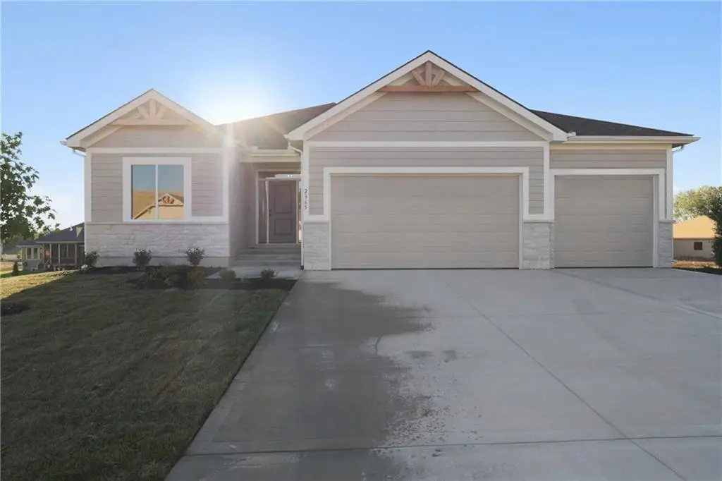 2355 NE Skopelos Avenue, Blue Springs, MO 64014 - Image #1