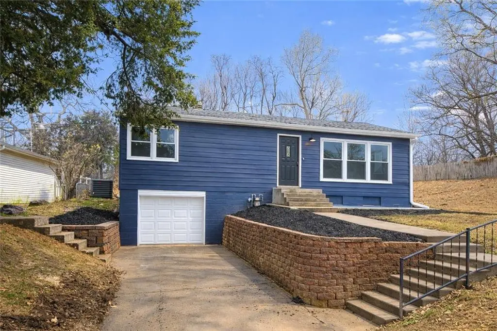 3310 S 30th Street, Saint Joseph, MO 64503 - Image #1