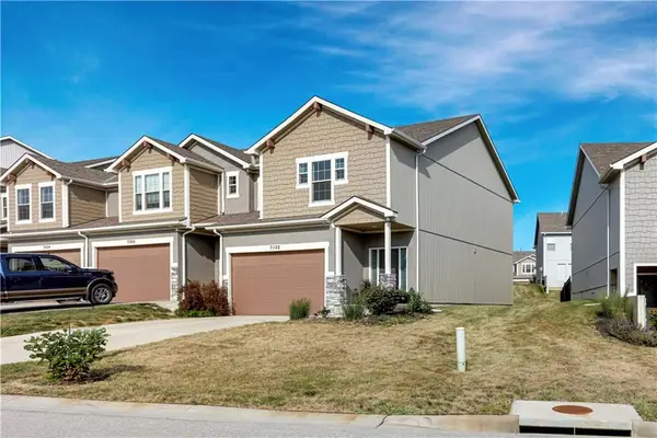 7332 Aaron Street #24 D, Parkville, MO 64152