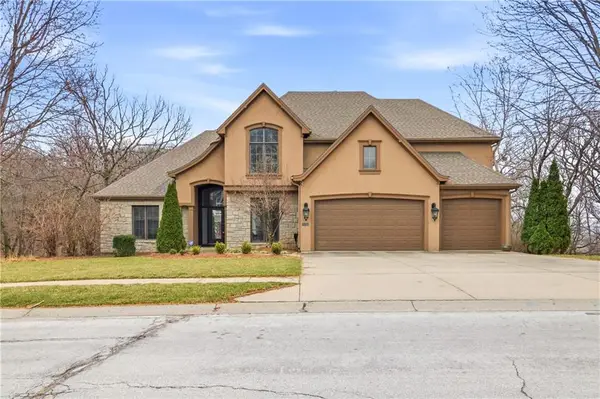 10514 River Hills Drive, Parkville, MO 64152