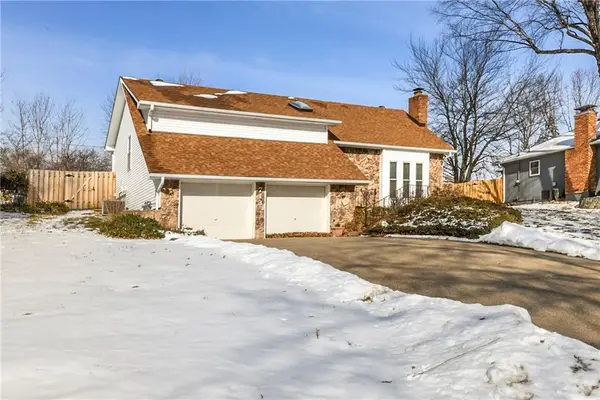 713 Englewood Street, Lansing, KS 66043