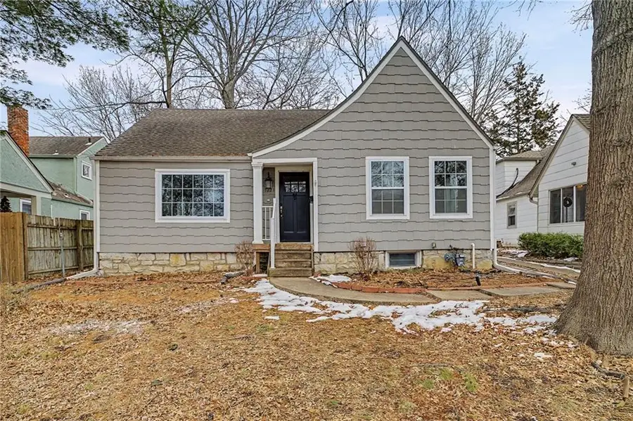 7221 Walnut Street, Kansas City, MO 64114 - Image #2