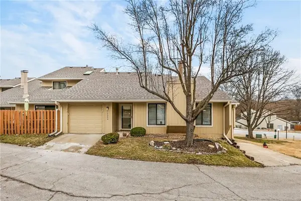 12326 Charlotte Street #3D, Kansas City, MO 64146