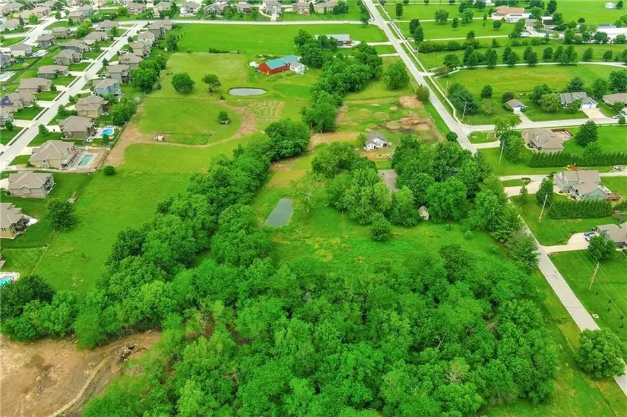 4400 Doc Henry Road, Lees Summit, MO 64082 - #3