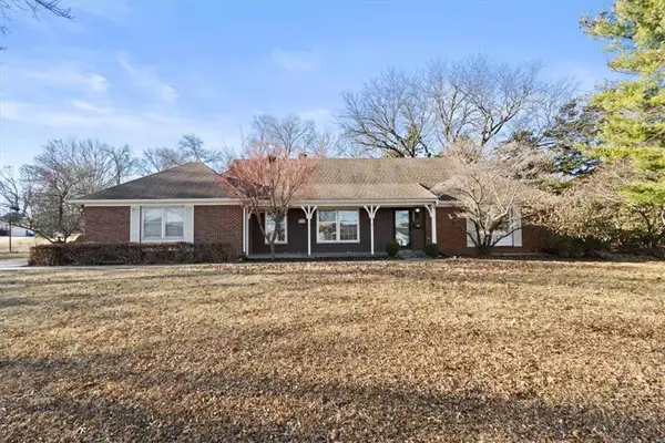 5952 Garnett Street, Shawnee, KS 66203