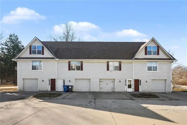 209 SW Pryor Road, Lee's Summit, MO 64081