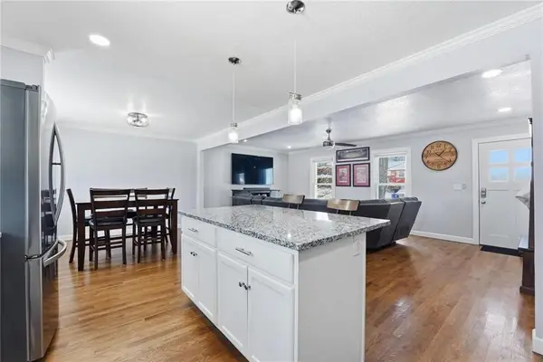 6009 Earnshaw Street, Shawnee, KS 66216