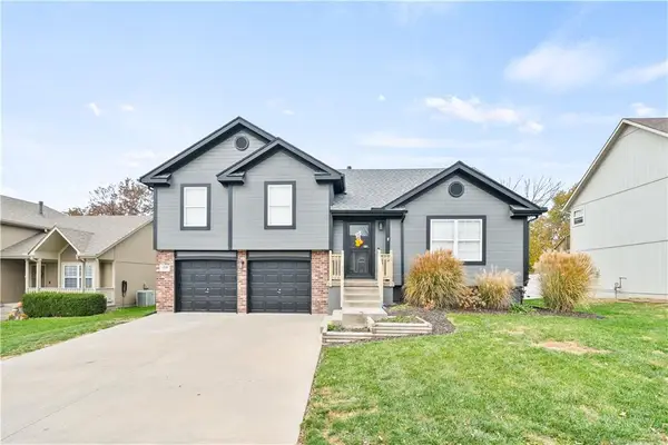 1716 NW Nicholas Drive, Grain Valley, MO 64029