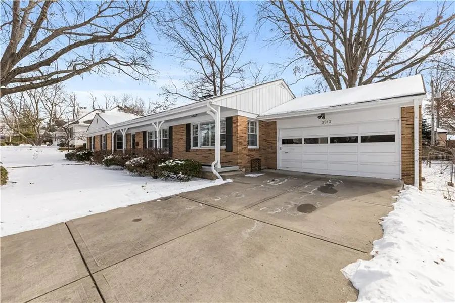 3913 W 57th Terrace, Fairway, KS 66205 - #3