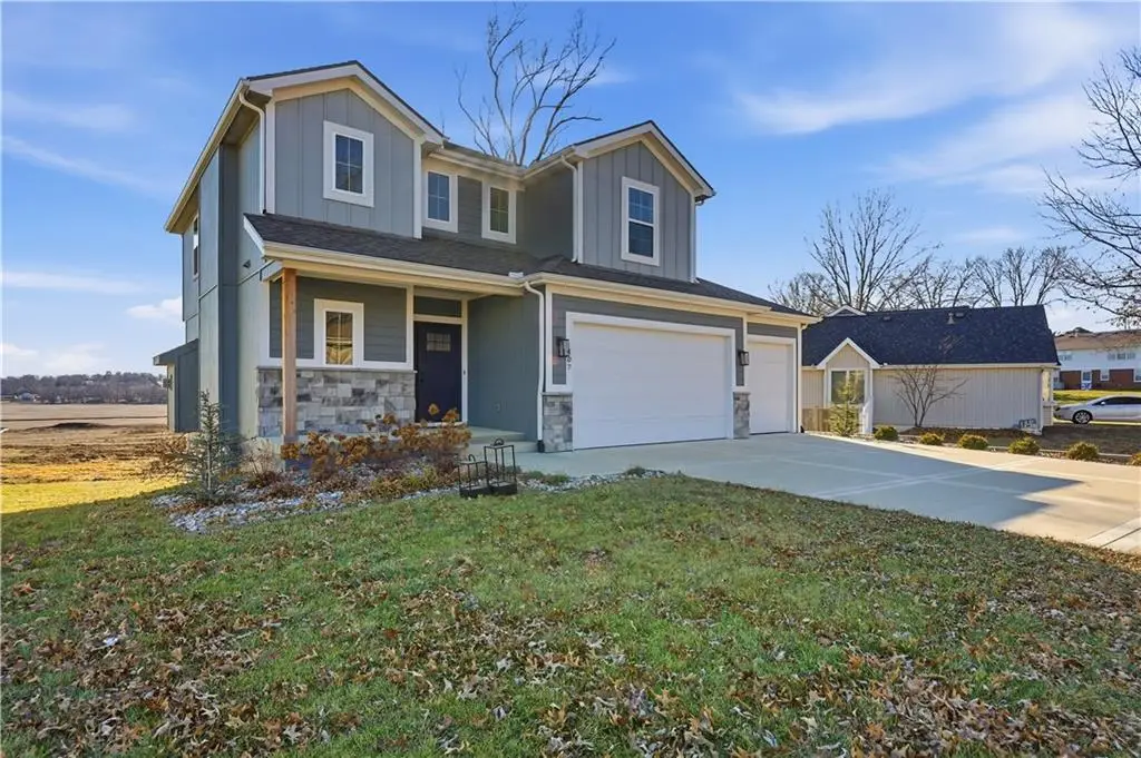 407 Sixth Street, Smithville, MO 64089 - Image #1