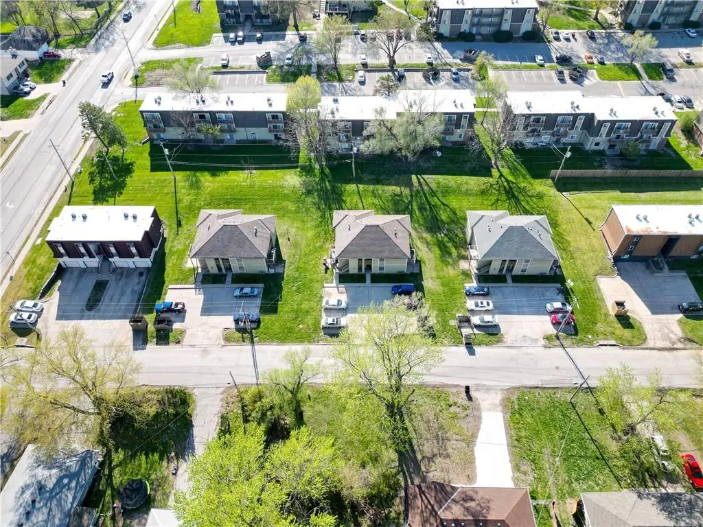 8622-8630 Lane Avenue, Raytown, MO 64138 - #1