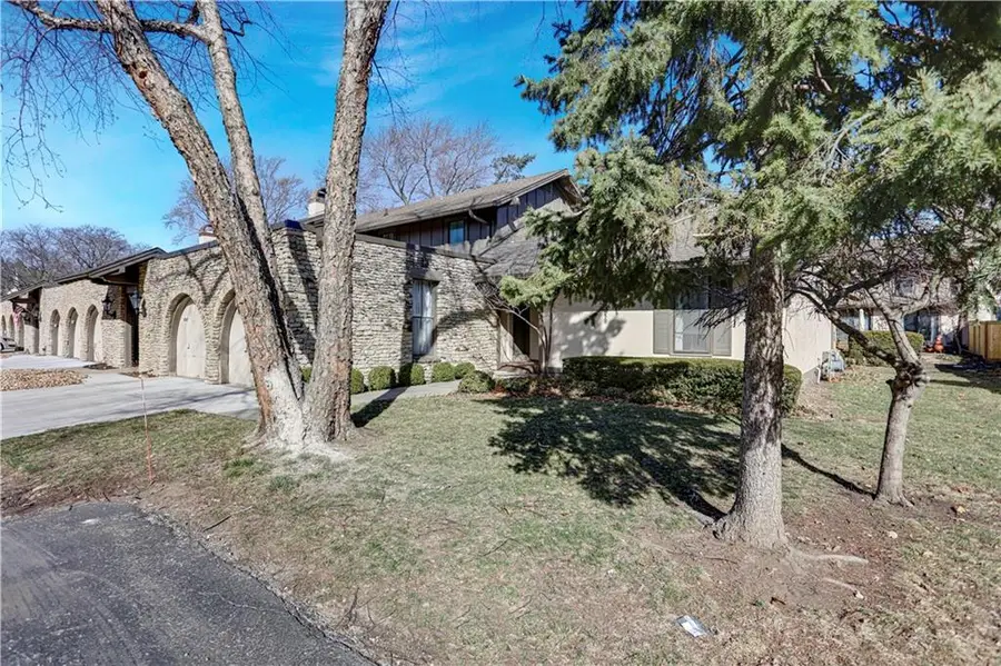 10219 Conser Street, Overland Park, KS 66212 - #2