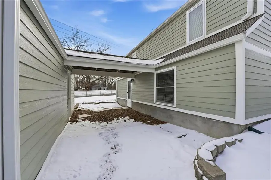 3901 W 47th Street, Roeland Park, KS 66205 - #3