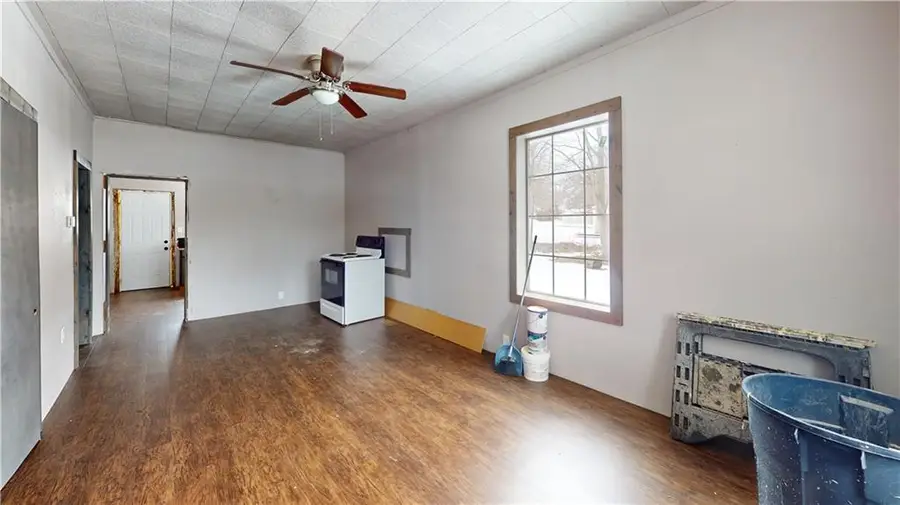 512 S West Street, Nevada, MO 64772 - #3