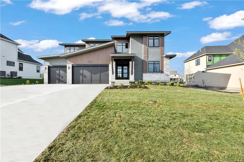 11711 W 181st Terrace, Overland Park, KS 66103 - Image #1