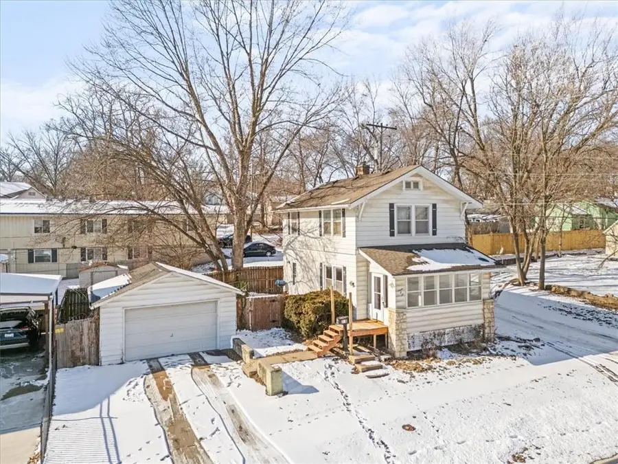 706 S 3rd Street, Leavenworth, KS 66048 - Image #2