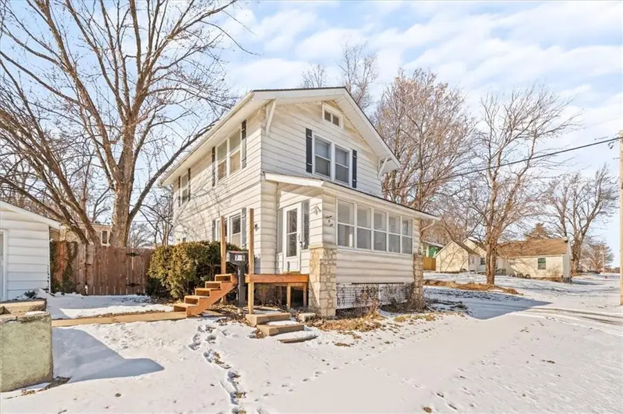 706 S 3rd Street, Leavenworth, KS 66048 - Image #3