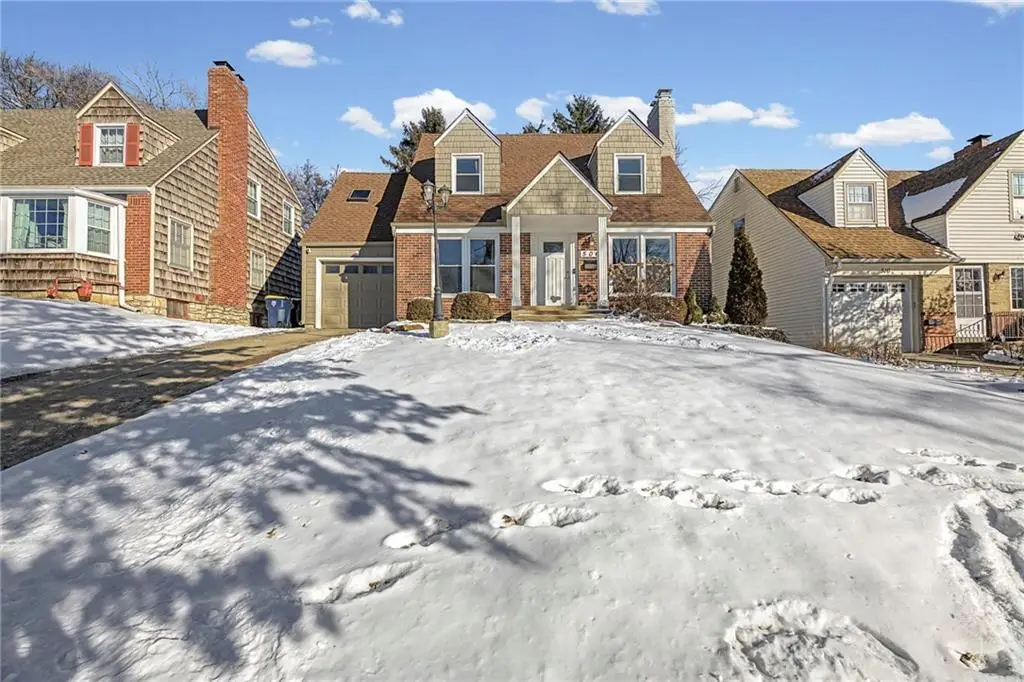 506 E 66th Terrace, Kansas City, MO 64131 - #1