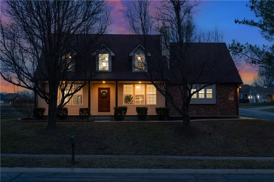 707 Tall Chief Street, Buckner, MO 64016 - #2