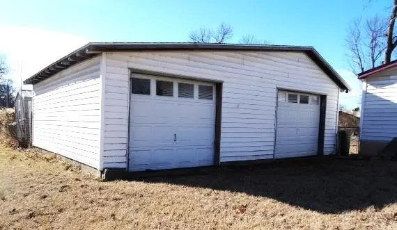 923 E Walnut Street, Rich Hill, MO 64779 - Image #2