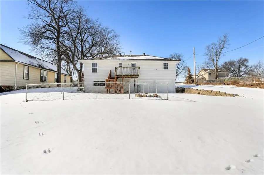 1459 3rd Avenue, Leavenworth, KS 66048 - Image #2